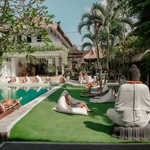Hostel Puri Garden Hotel&hostel, Ubud